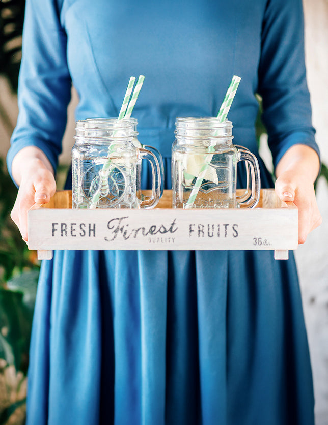 10 bielych a mätovo pruhovaných kartónových slamiek 19,5 cm na párty