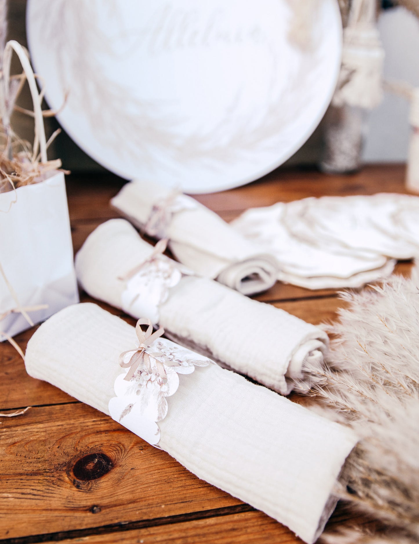 10 krúžkov na obrúsky s motívom pampovej trávy a bavlníkového kvetu z bieleho papiera