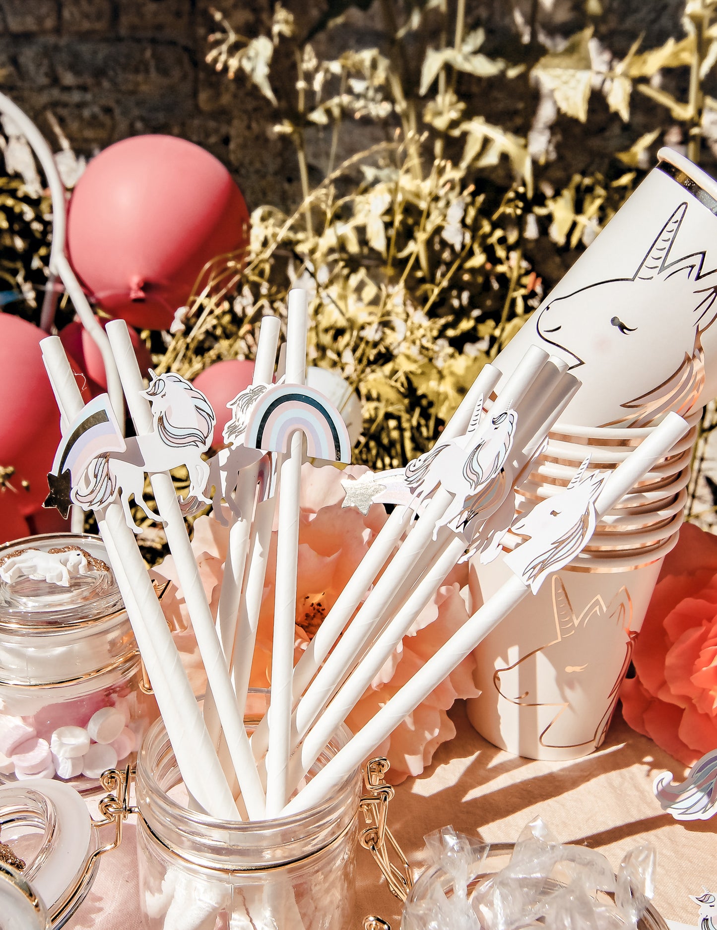 12 pastelových a zlatých slamiek v tvare jednorožca 19,5 cm na narodeniny