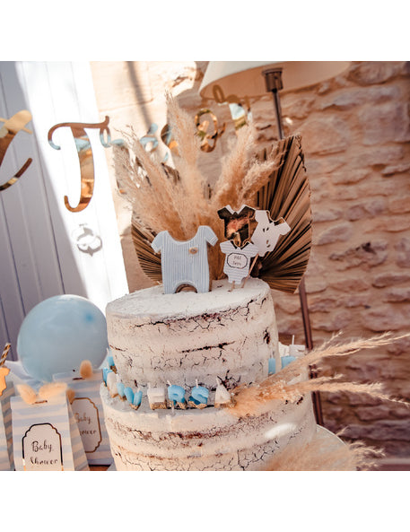 12 malých modrých, bielych a zlatých trsákov na poklady cm na detskú oslavu