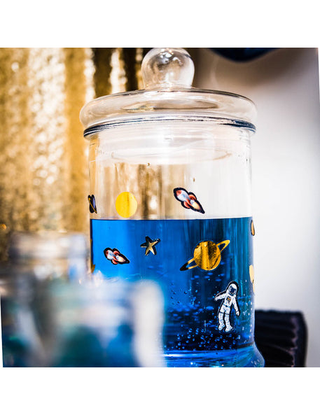 12 zlatých nálepiek, medzery 3 až 7 cm planéty a hviezdy