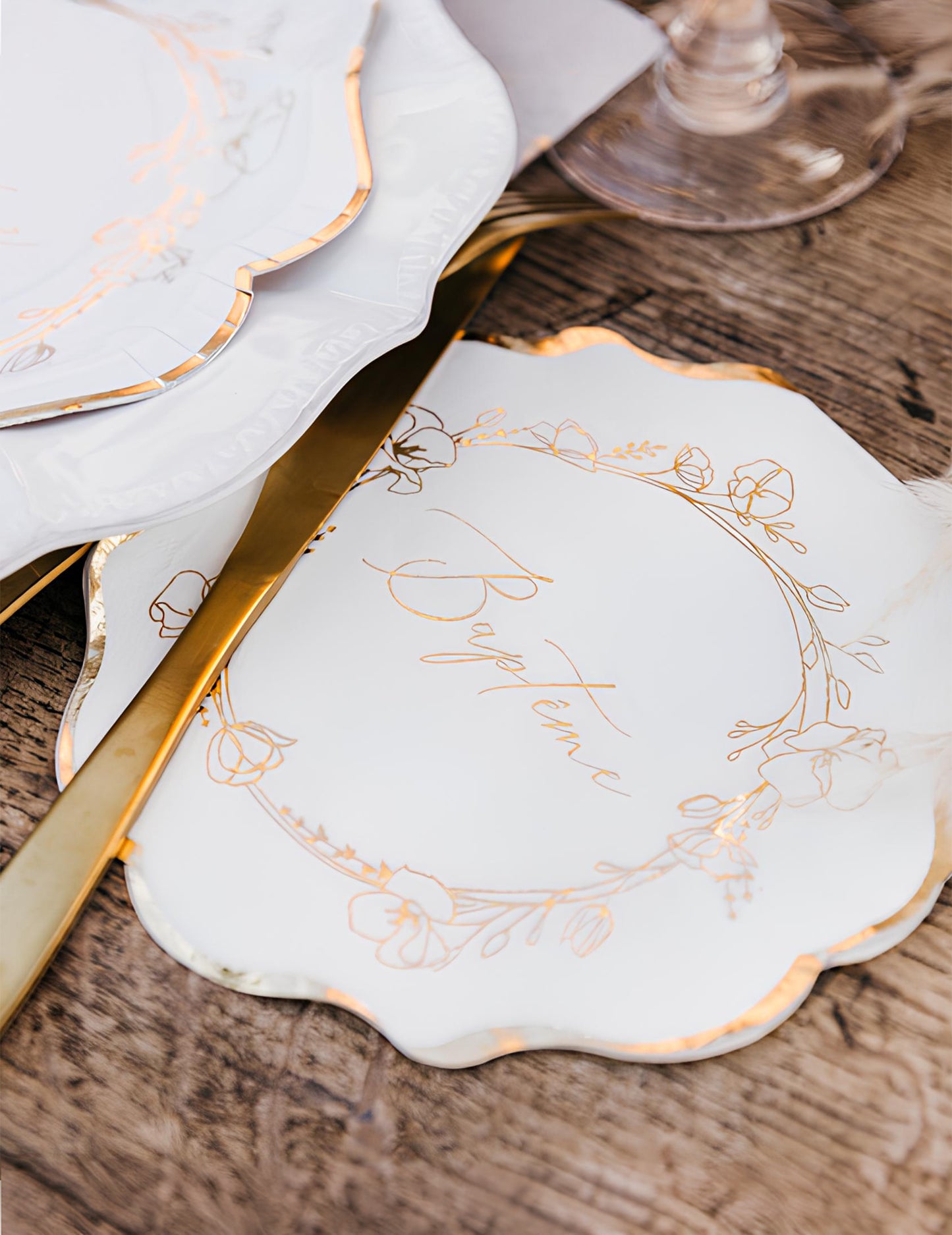 16 papierových obrúskov na krst, 33 x 33 cm zlaté kvety