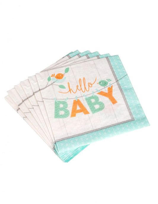 Vue de plusieurs serviettes en papier hello baby oiseaux pour baby shower
