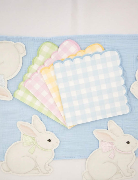 Détail des coloris des serviettes festonnées Vichy Pastel