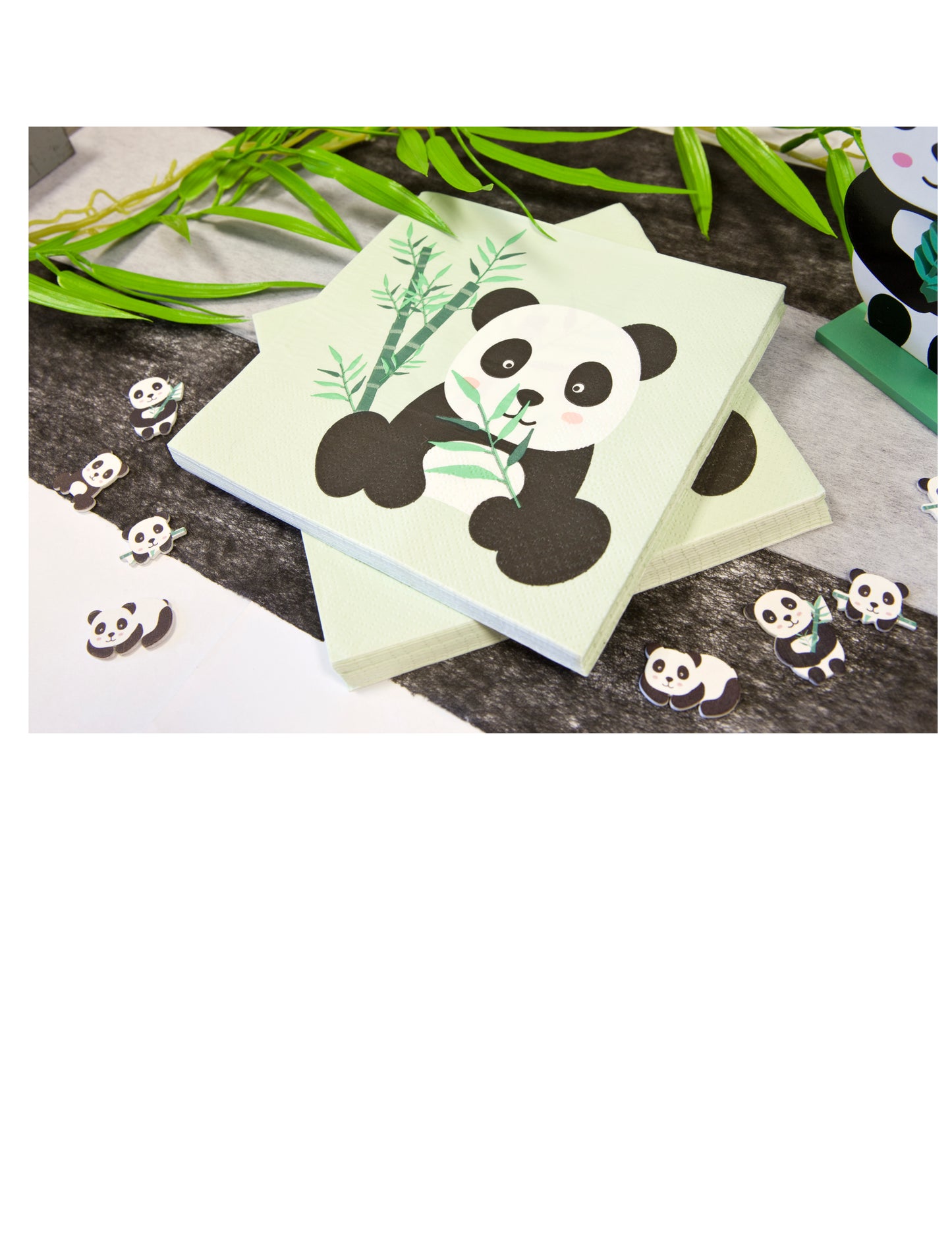 20 papierových obrúskov s motívom pandy 33 x 33 cm pastelovo zelená