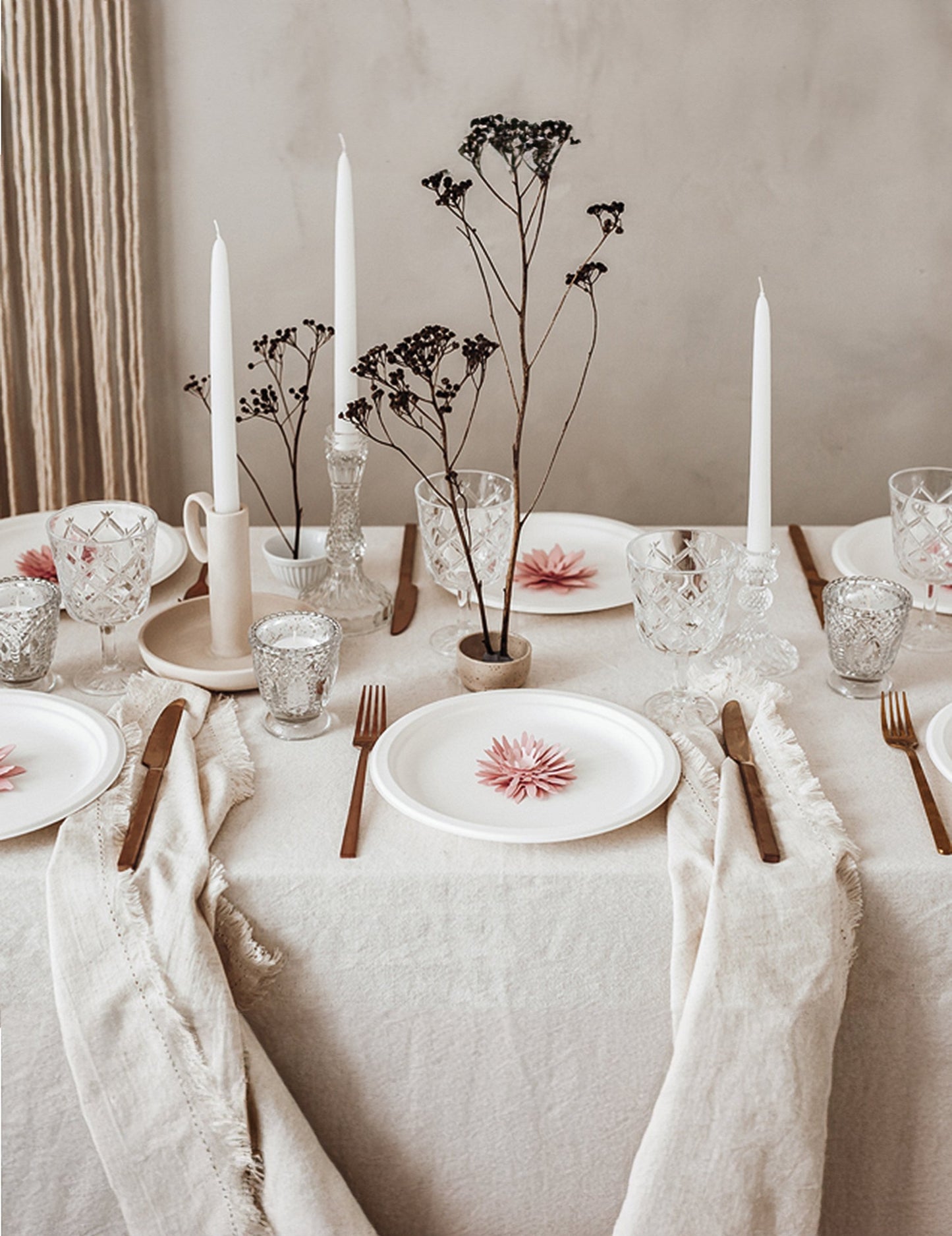 3 púdrovo ružové 3D papierové kvety