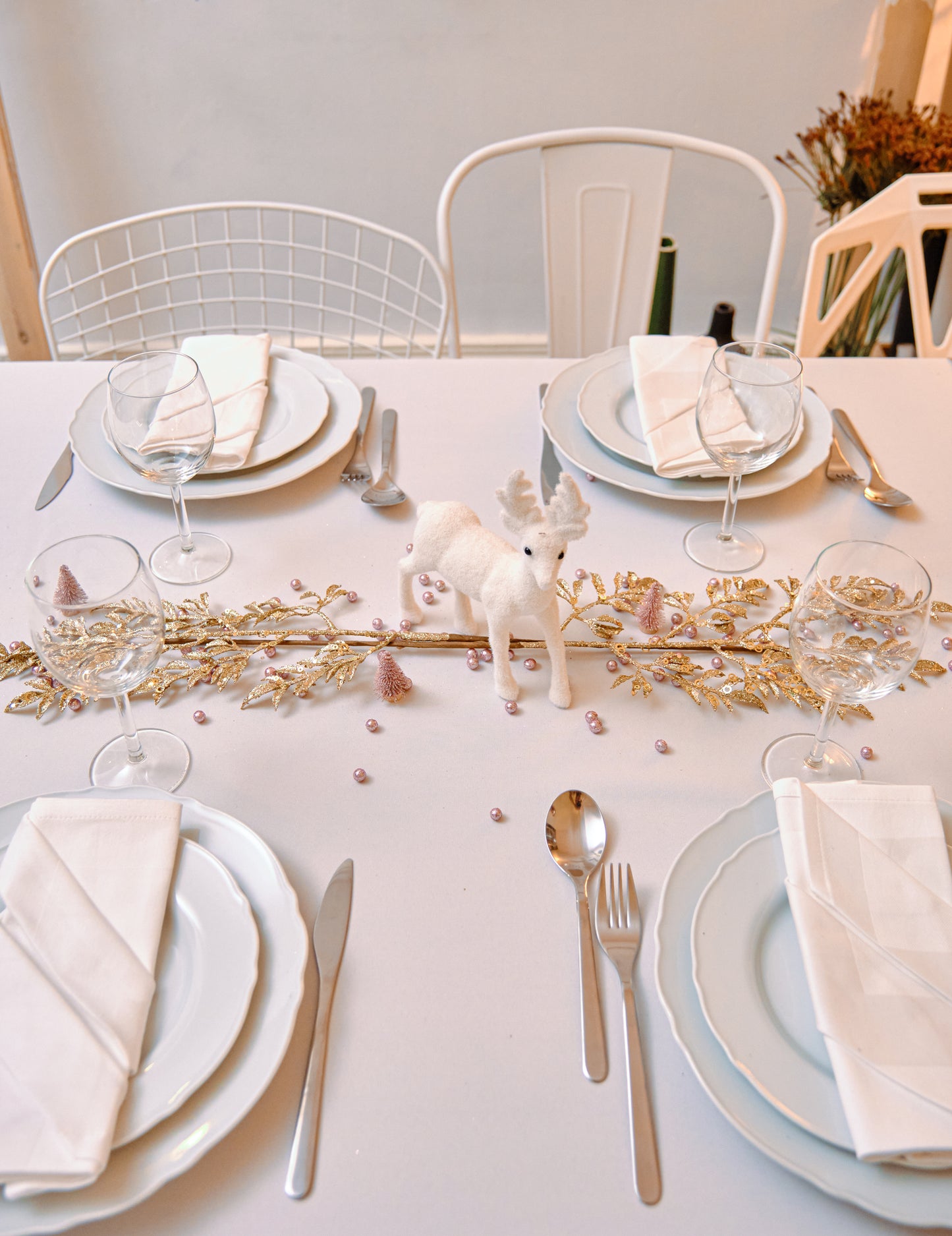 3 malé ružové zlato umelé stromy 5,5 x 2,5 cm