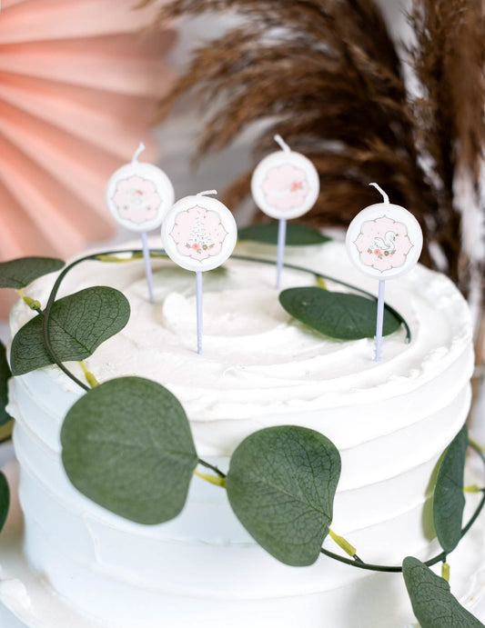Mise en situation sur un gâteau des bougies pour gâteau petite princesse