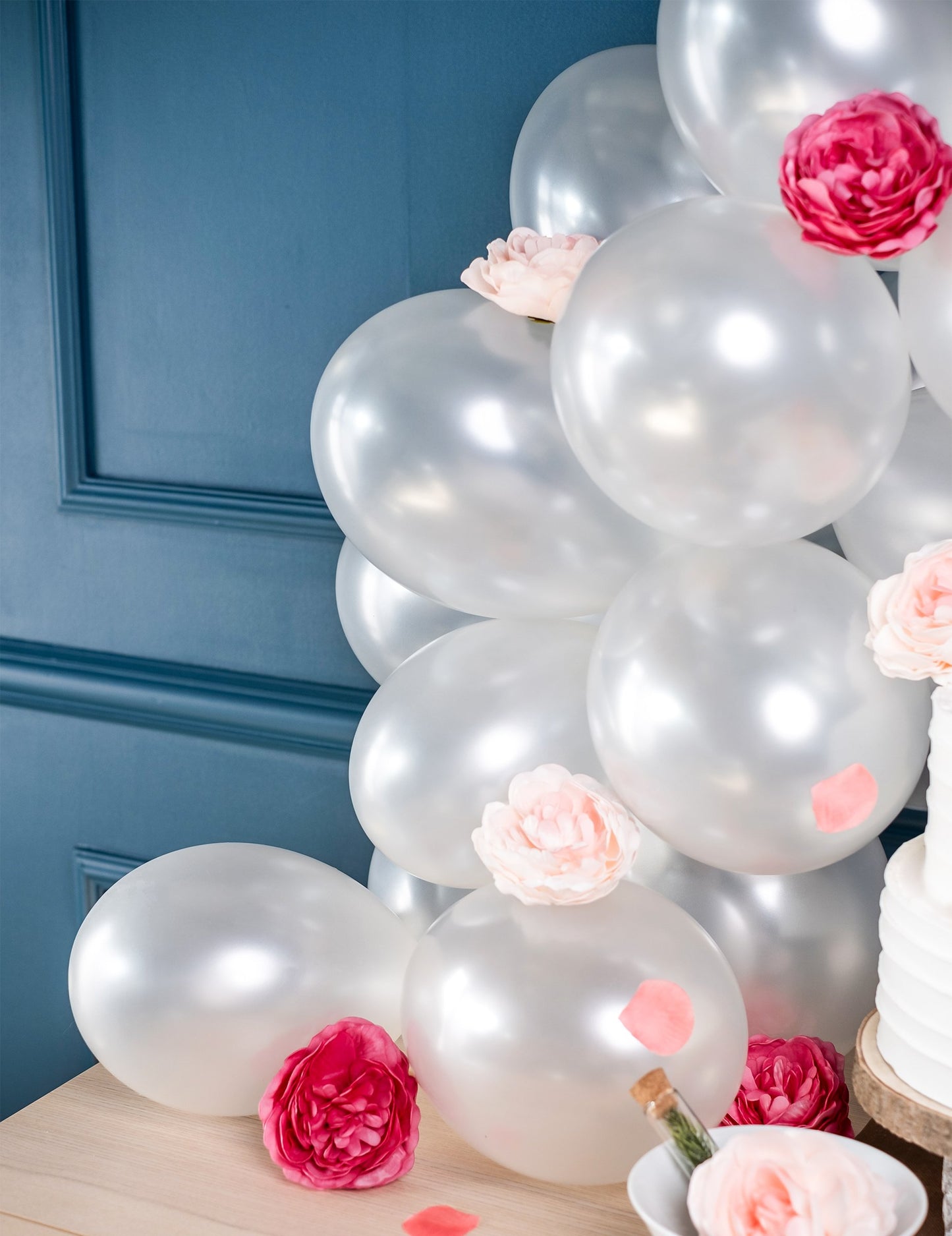 50 kovových slonovinových balónov 30 cm