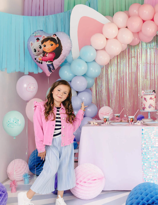 Mise en situation lors d'un anniversaire des 6 Ballons latex Gabby et la maison magique