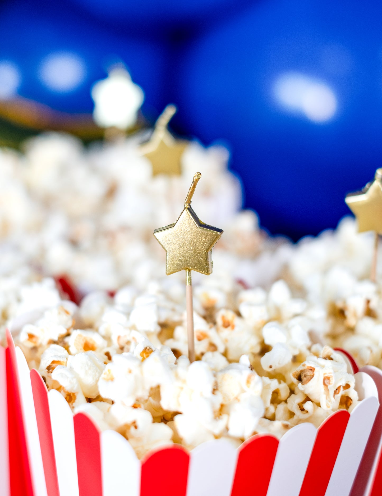 6 sviečok na zlatých hviezdach