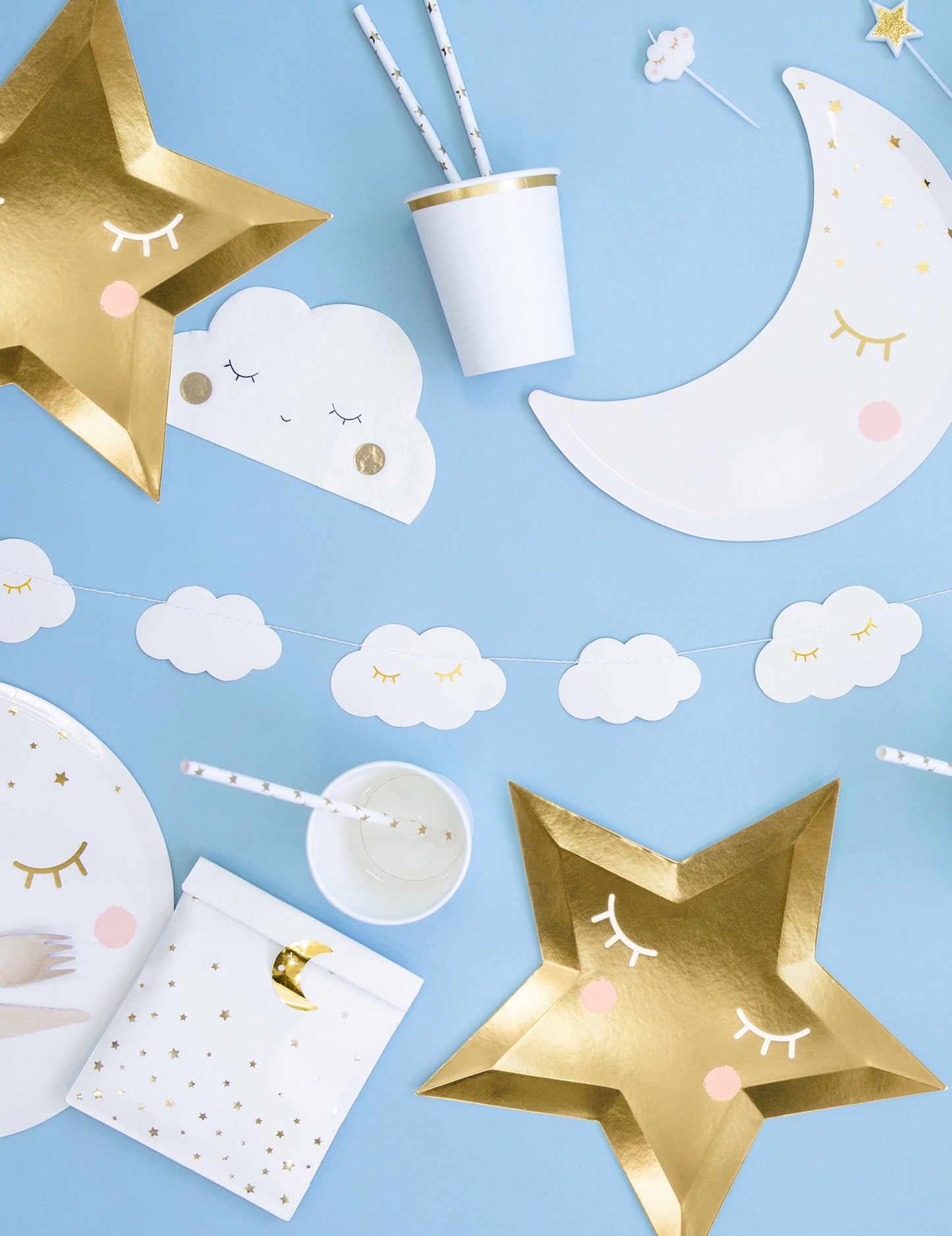 6 zlatých kartónových ozdôb v tvare hviezdy s očami 27 cm