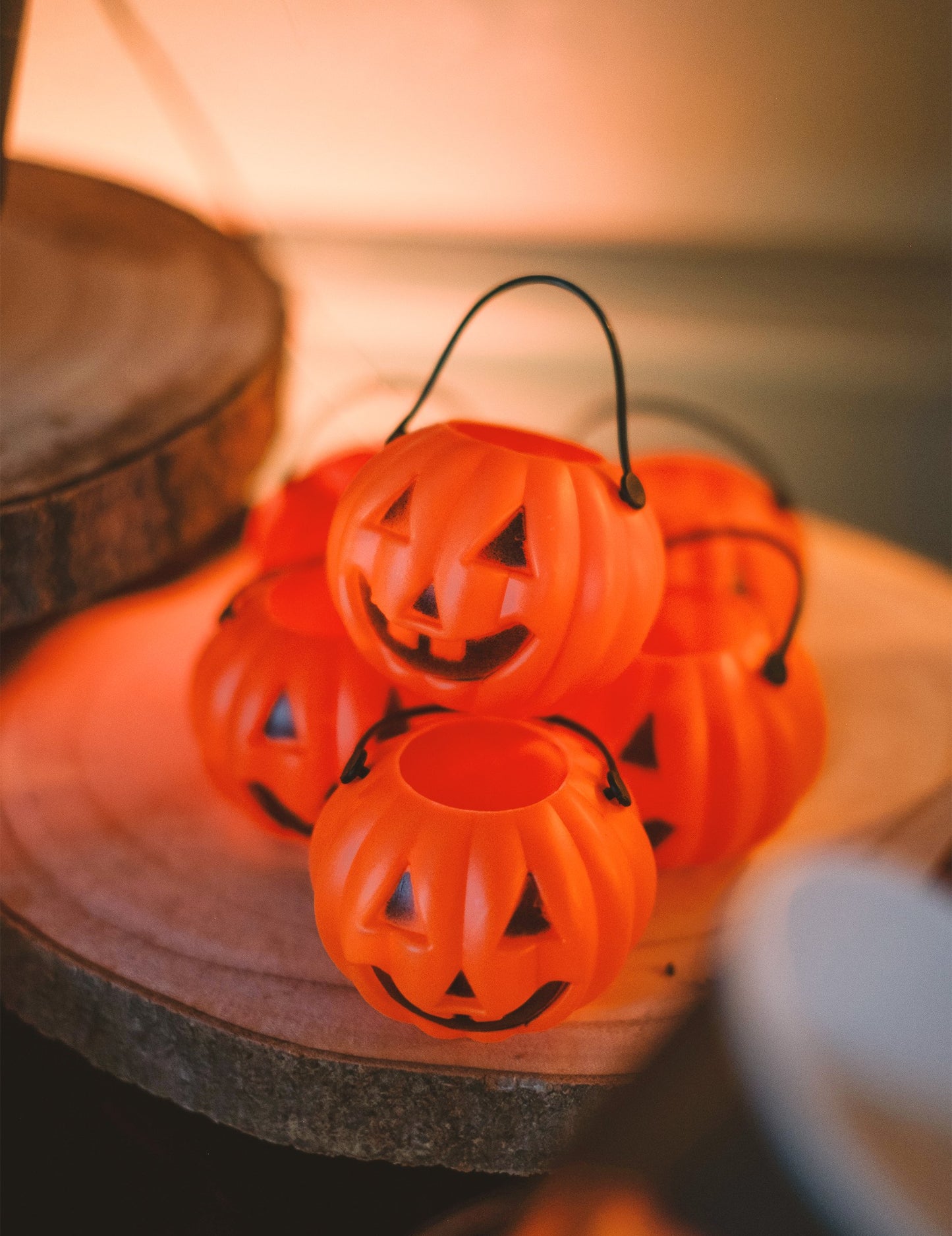 6 Mini Halloween Pumpkin Buckets 6,5 x 5 cm