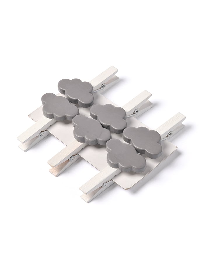 6 sivých obláčikových štipcov 4,5 cm z bieleho dreva