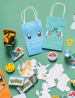 8 pokémonských papierových tašiek