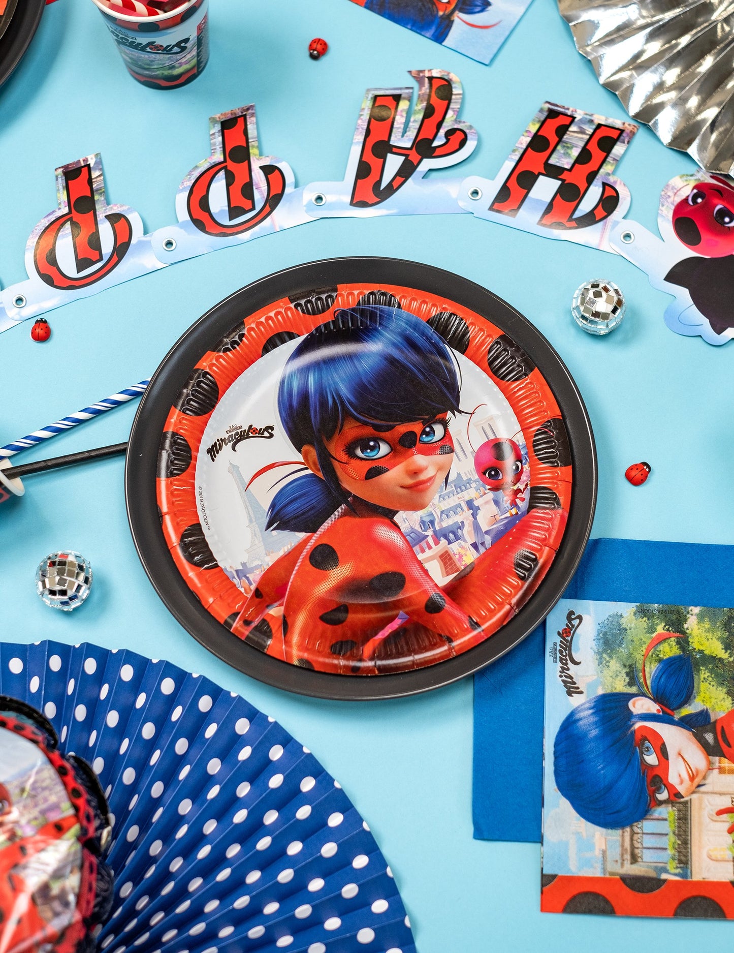 8 zázračných dosiek Ladybug Miraculus kartónové dosky 23 cm