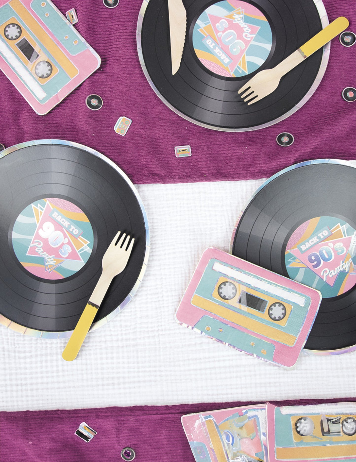 8 platní v tvare vinylu z 90. rokov