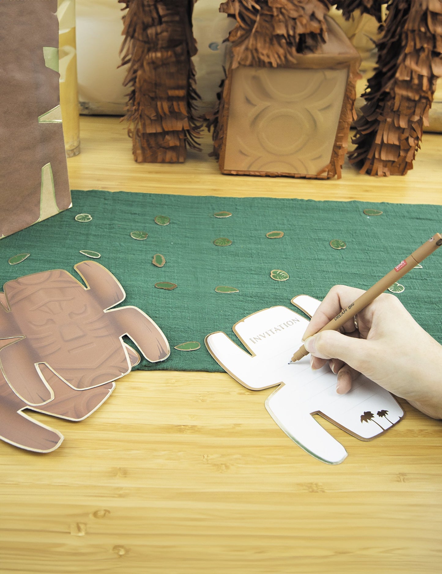 8 Pozvánky na dobrodruh totem