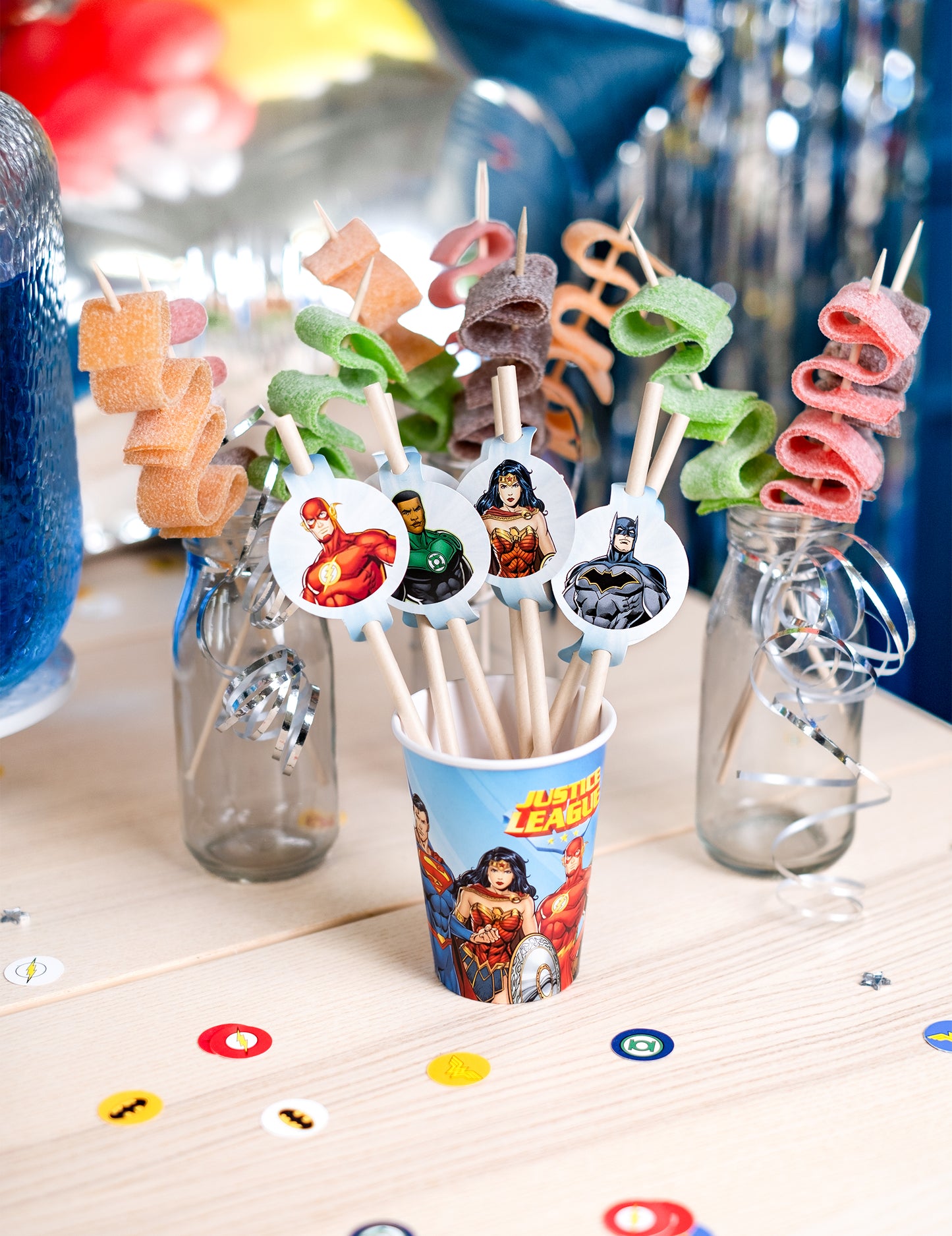 8 Folting Medalon pre Carton Justice League 20 cm