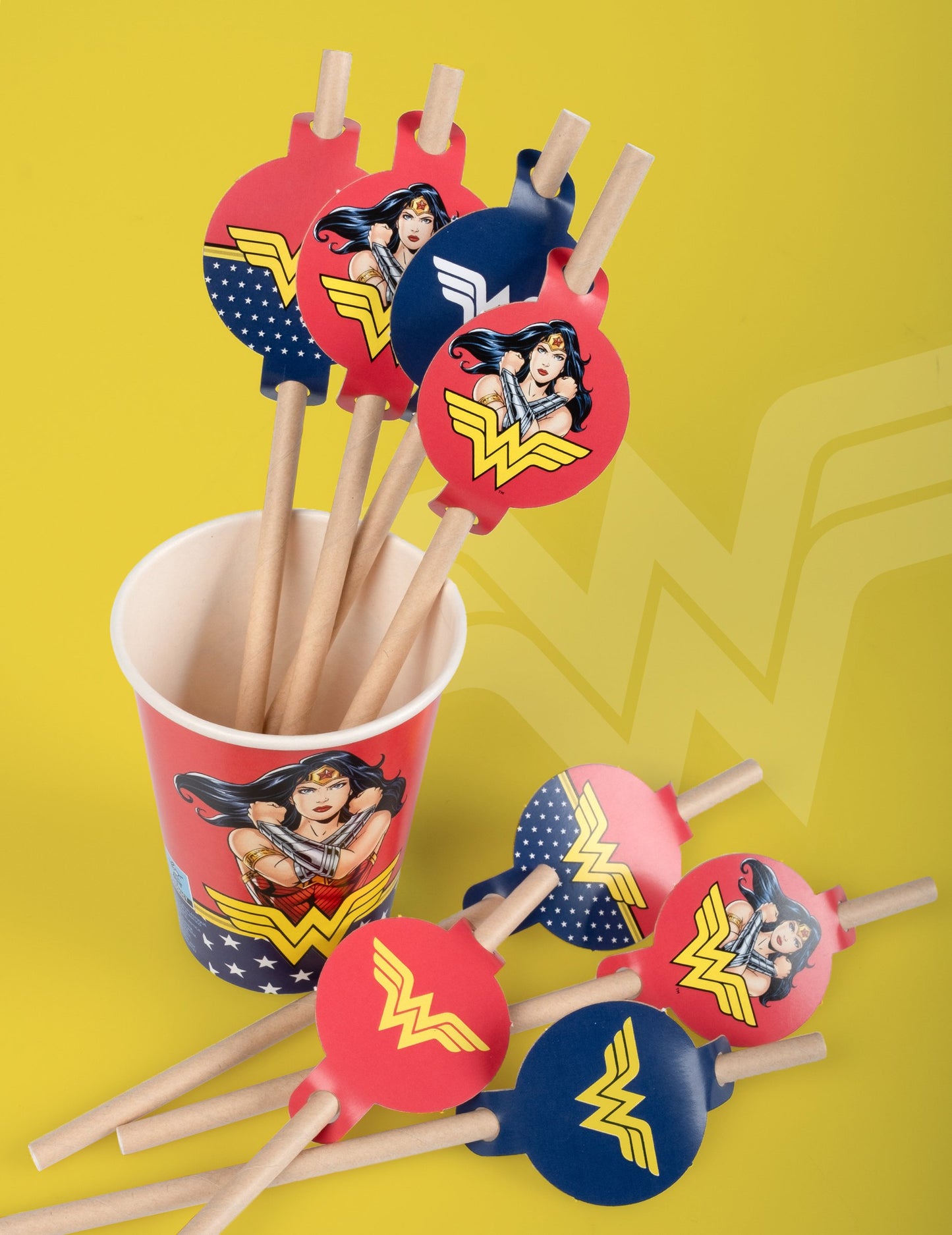 8 Wonder Woman 20 cm kartónová medailon