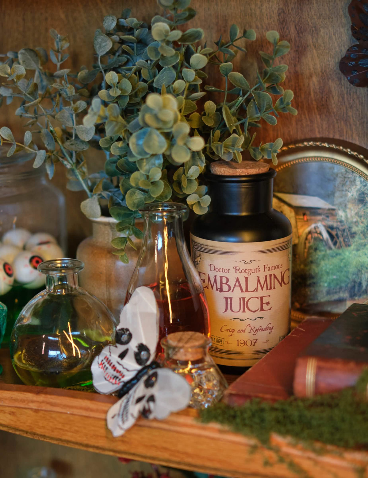 Detail na etikete Embalming Juice zo 8 nálepiek na fľašu halloween