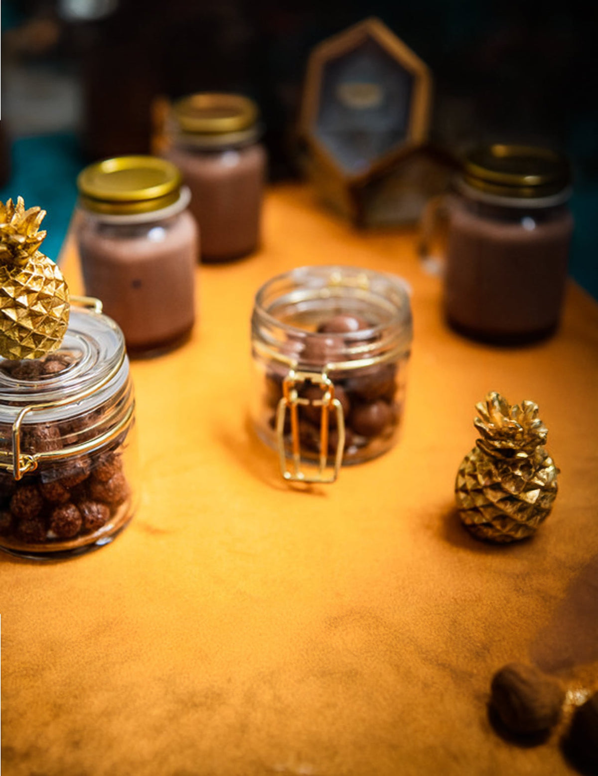 Mise en situation avec chocolats du bocal à conserve décoration de fête
