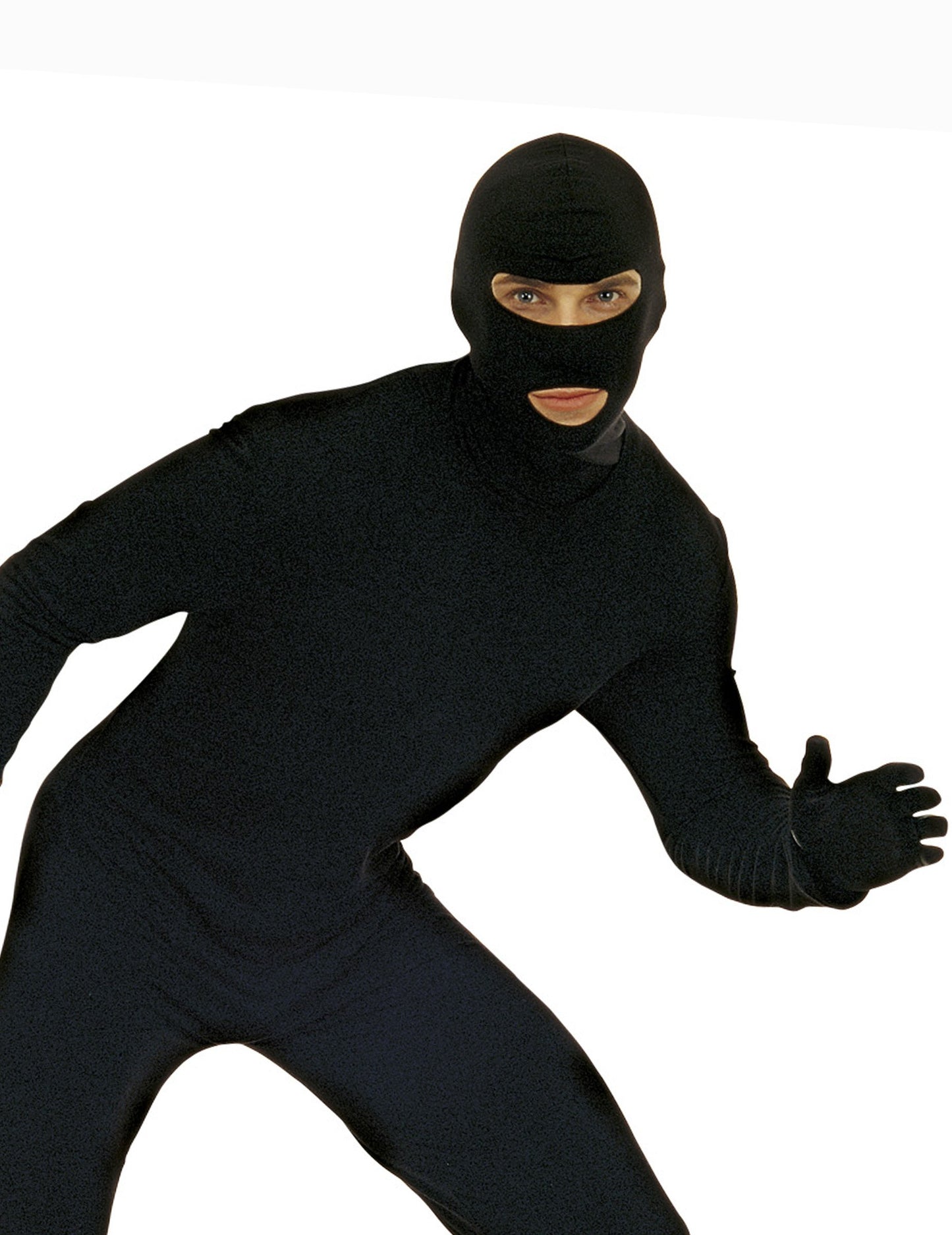 Dospelá čierna kapucňa