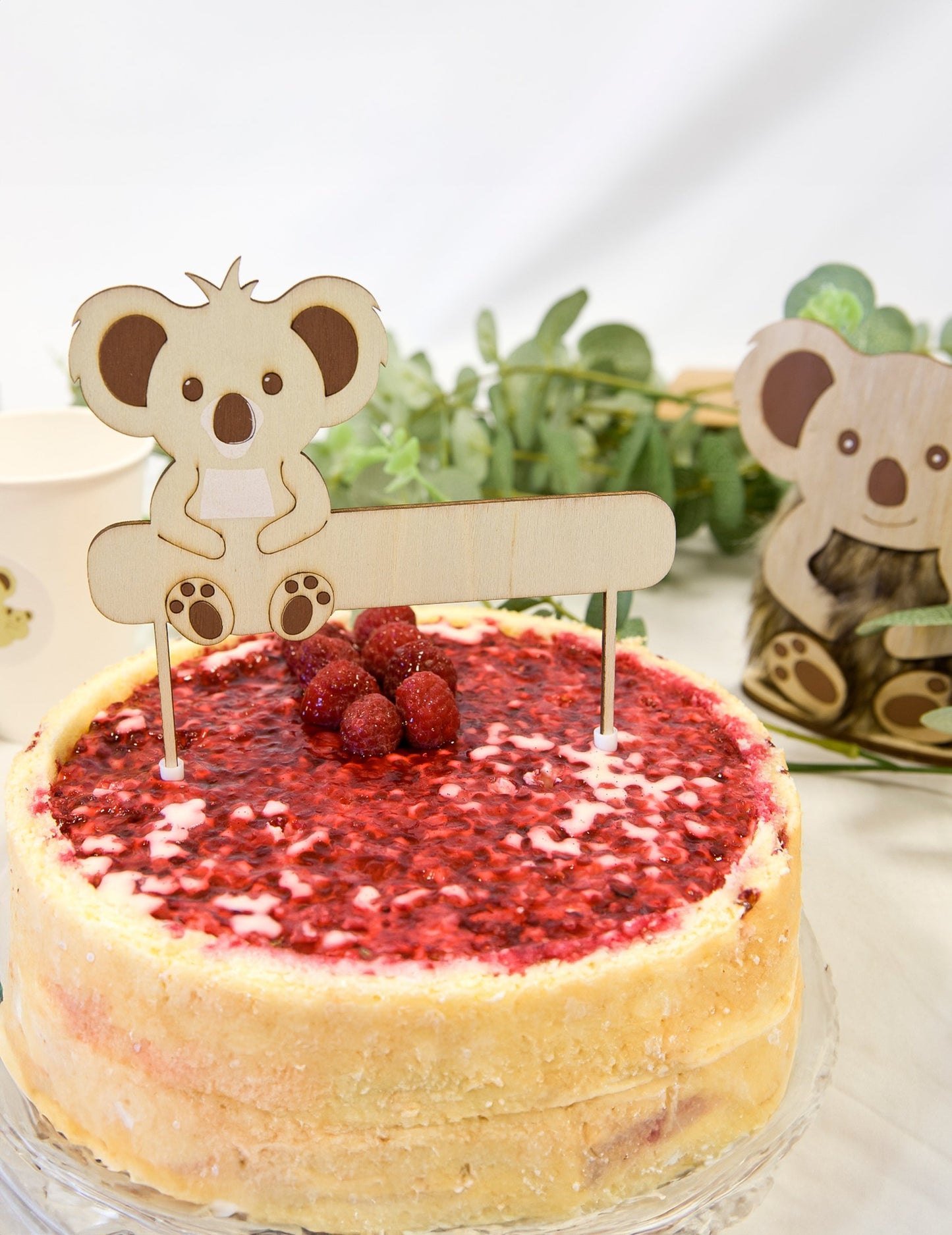 Prispôsobiteľná drevená ozdoba na tortu s koalou 13 x 13 cm, zdobenie torty