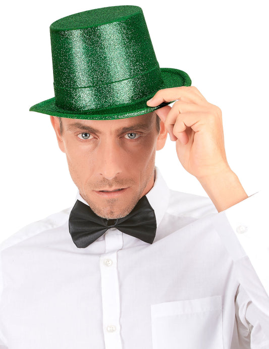 Vue de face porté du chapeau haut de forme plastique pailleté vert