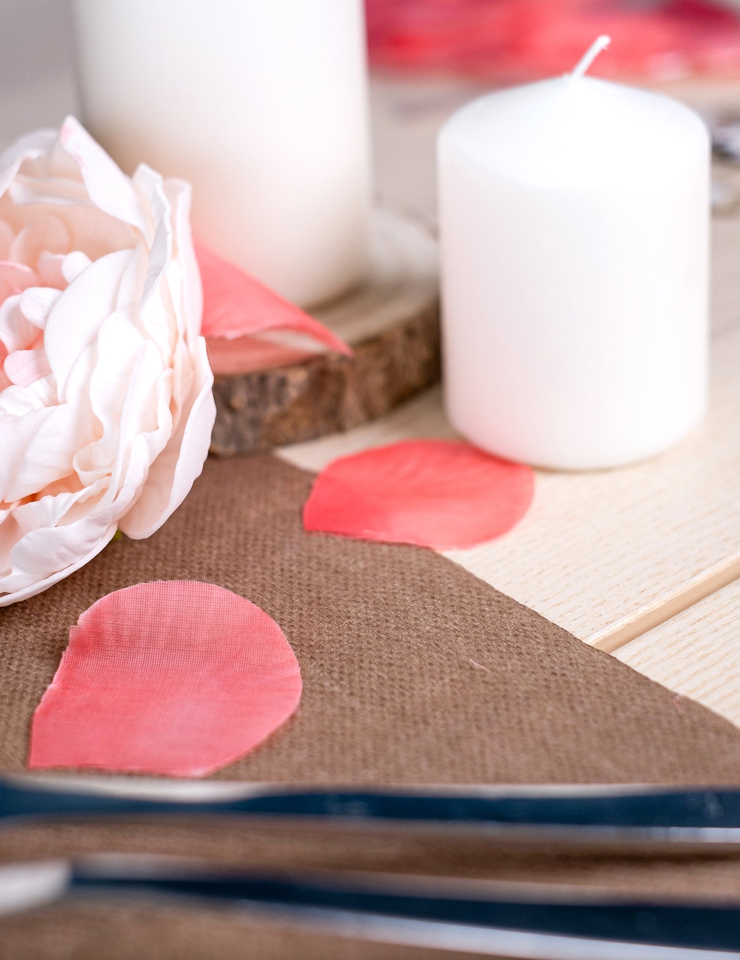 Netkaný prestierací behúň s efektom prírodnej bavlny, 28 cm x 5 m slonovinovej krémovej farby