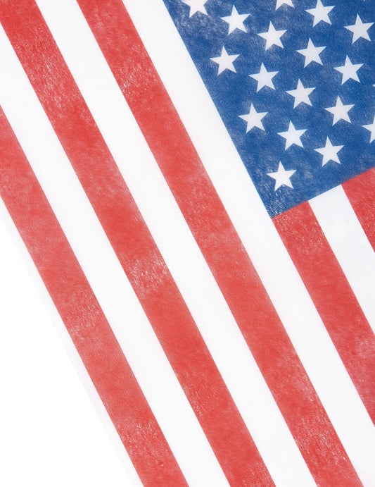 Gros plan sur les motifs étoiles et rayures du chemin de table USA