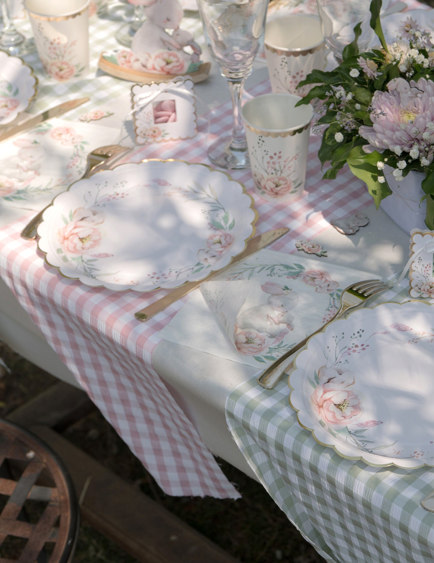 Ružový ginghamový obrus na stôl 26 cm x 3 m téma guinguette