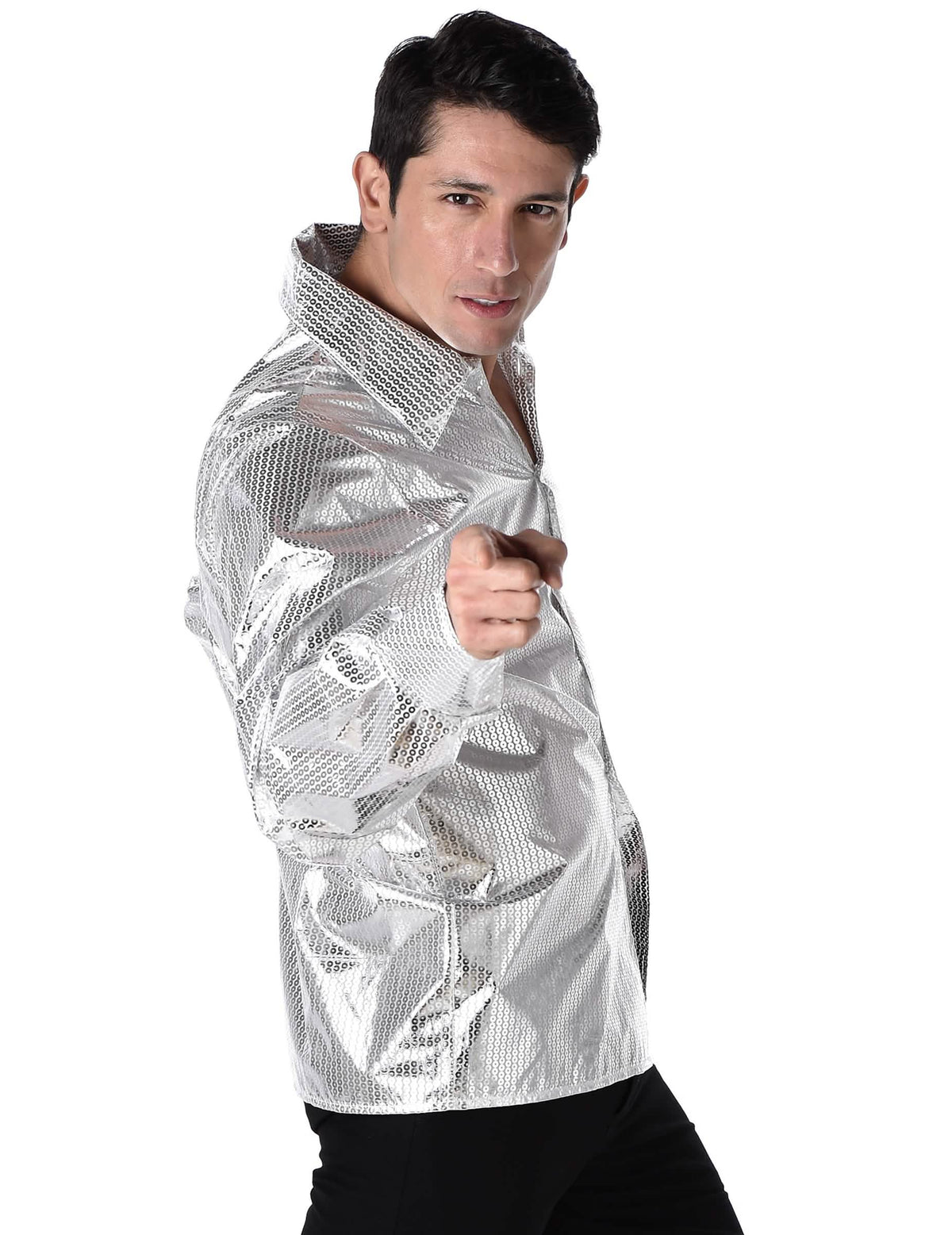 Bočný pohľad na lesklú disco košeľu pre mužov