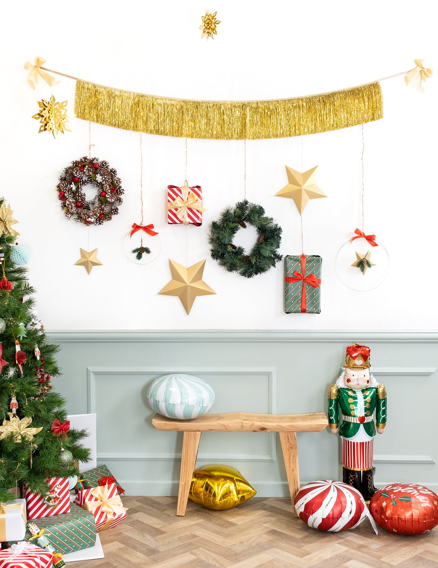 Jedľový veniec so šiškami 40 cm na dvere