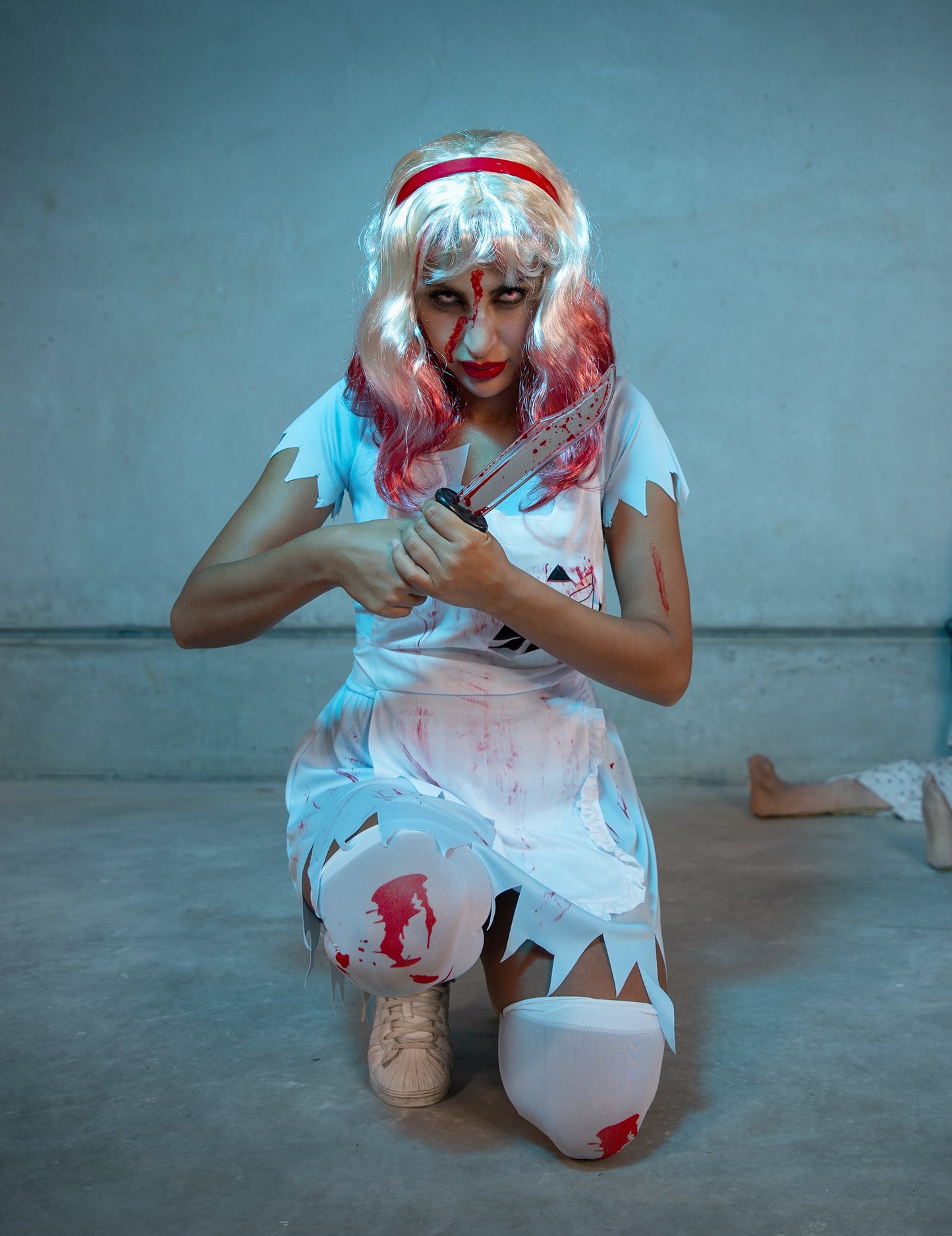 Dámska krvavá Alice kostým