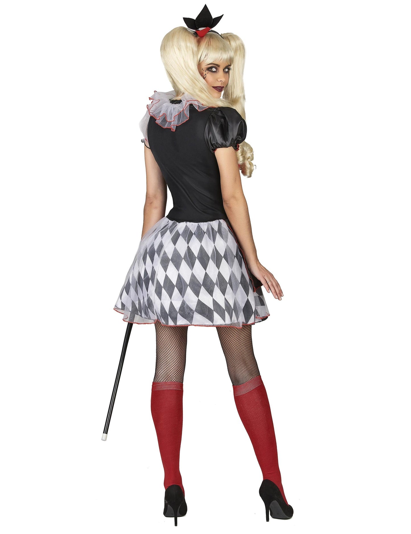 Červená a čierna kostýmová kostýmová žena