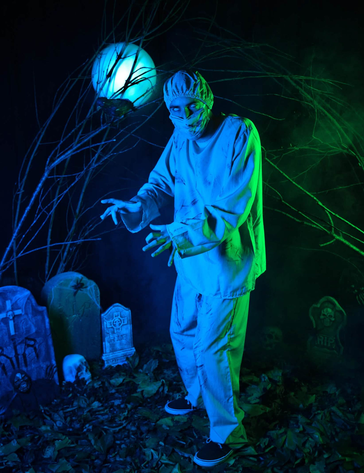 Scéna kostýmu zombie chirurga