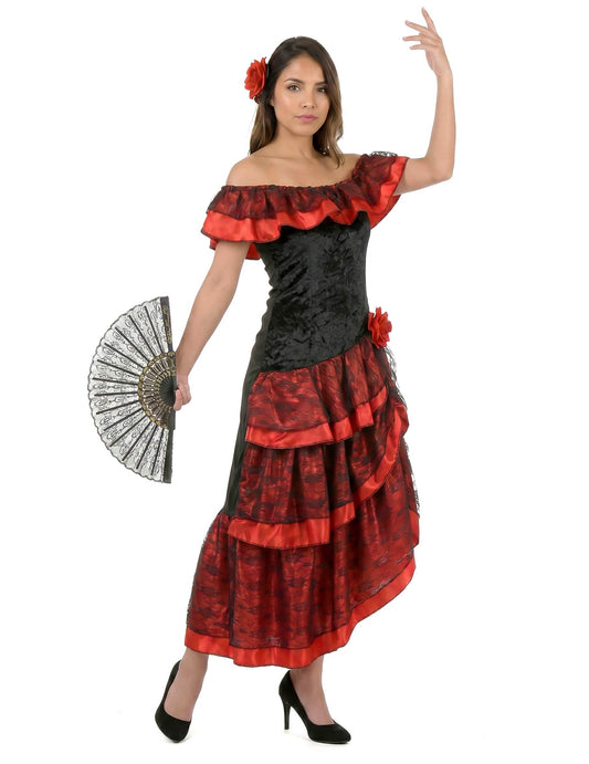 Červená a čierna flamenco flamenco tanečnica zamaskuje