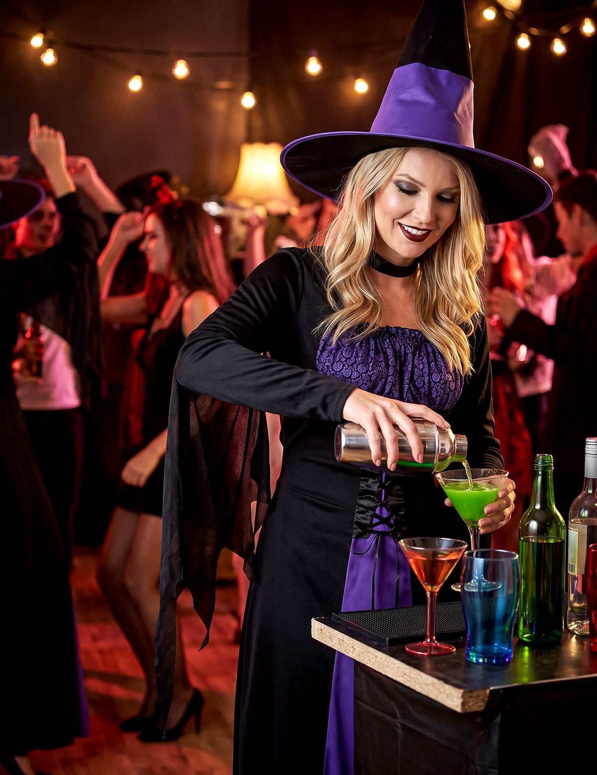 Zasahovanie čarodejnice Halloween