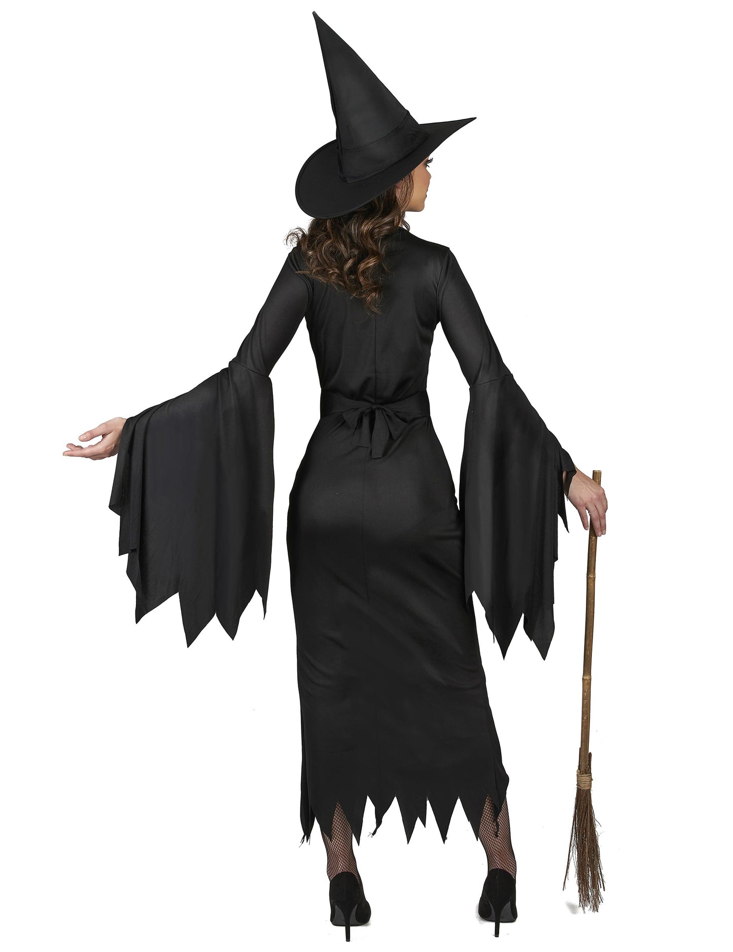 Sexy čierna čarodejnica zamaskuje žena