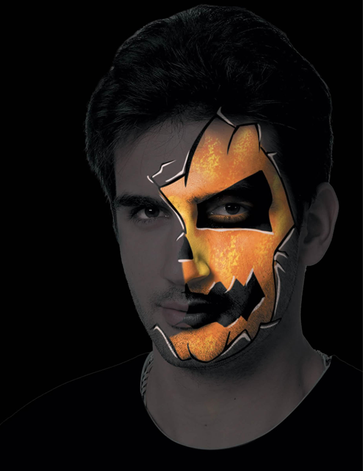 Exemple de maquillage citrouille du duo de crayons néon pour maquillage orange et jaune