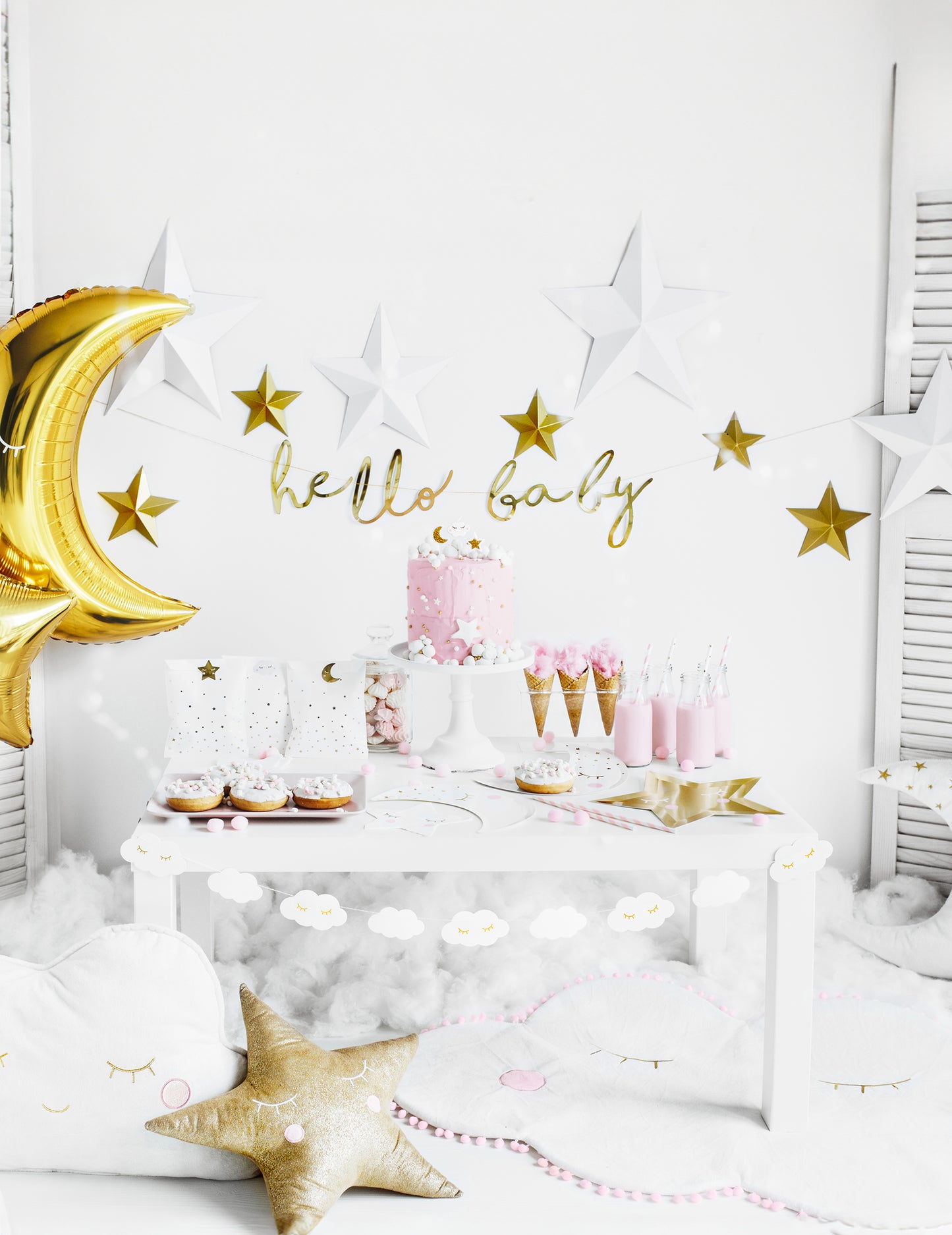 Metalická zlatá kartónová girlanda „Hello Baby“, 18 x 70 cm cm na detskú oslavu