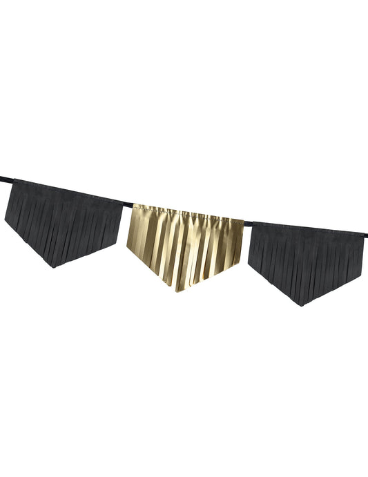Détail des franges de la guirlande en papier à franges anniversaire