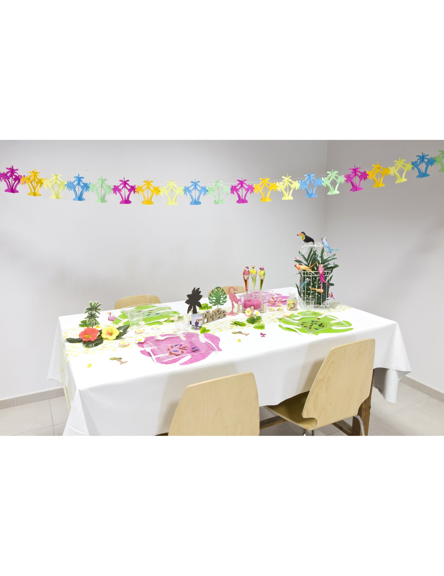 4m viacfarebná papierová girlanda s palmami na tropickú párty