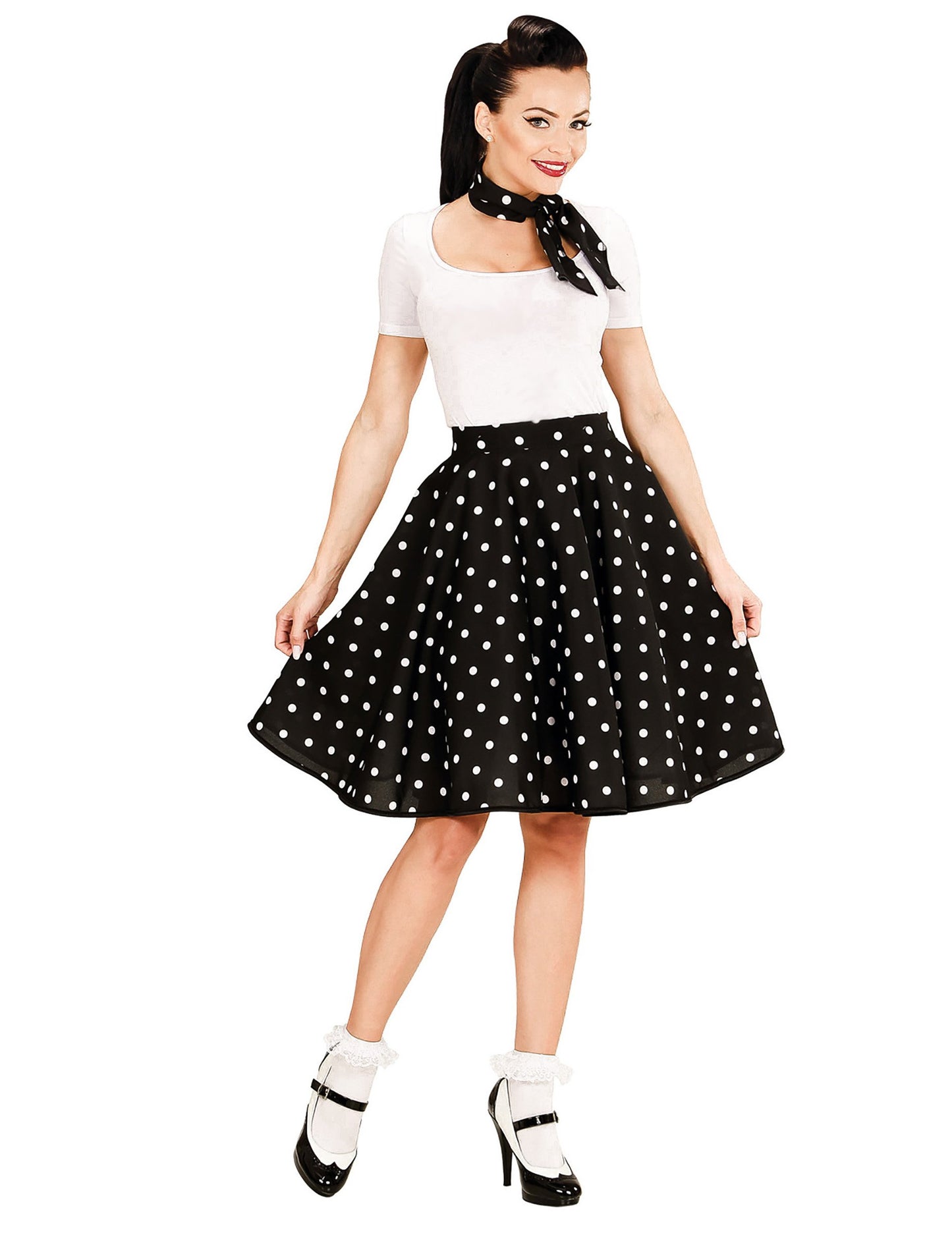 Čierna sukňa a šatka pre ženy z 50. rokov 20. storočia