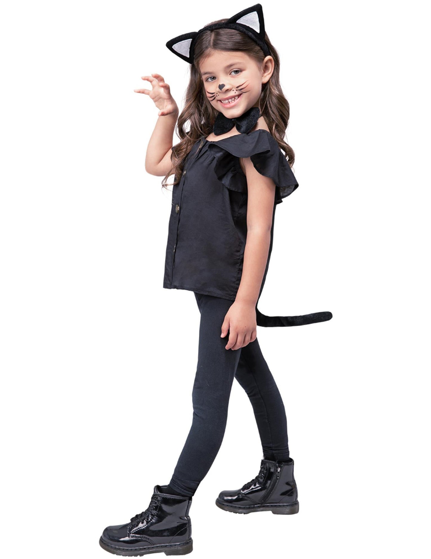 Profilový pohľad na detský mačací kostým