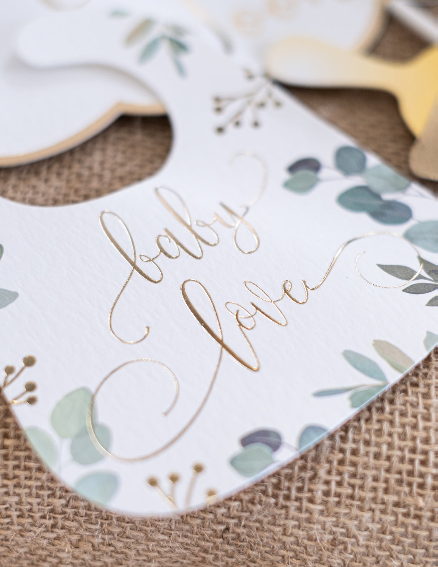 11-dielna sada na fotenie s eukalyptovými a zlatými doplnkami „Oh Baby“ na oslavu bábätka