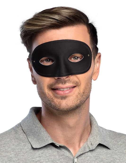 Vue de face du Loup noir