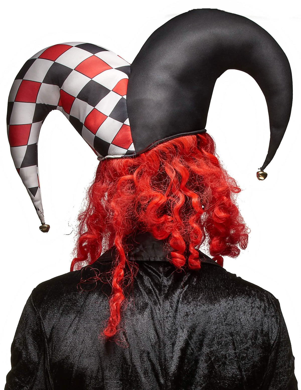Pohľad zozadu na desivú latexovú masku Jokera