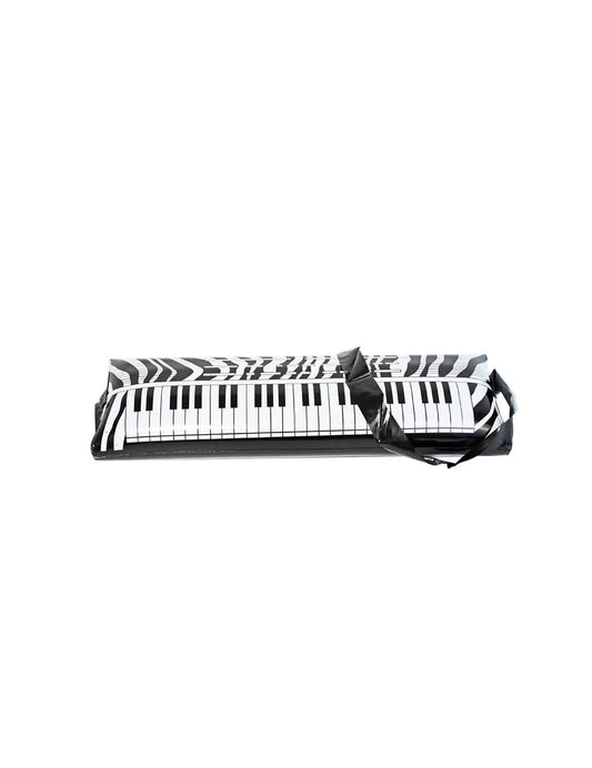 Vue de face du piano gonflable musique